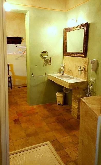 #<Apartment:0x00007f2e7cb012e0> view 9