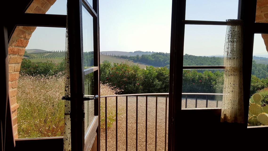 #<Apartment:0x00007f2e763add50> view 7