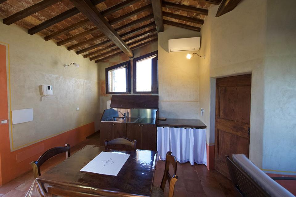 #<Apartment:0x00007f2e763a1410> view 6